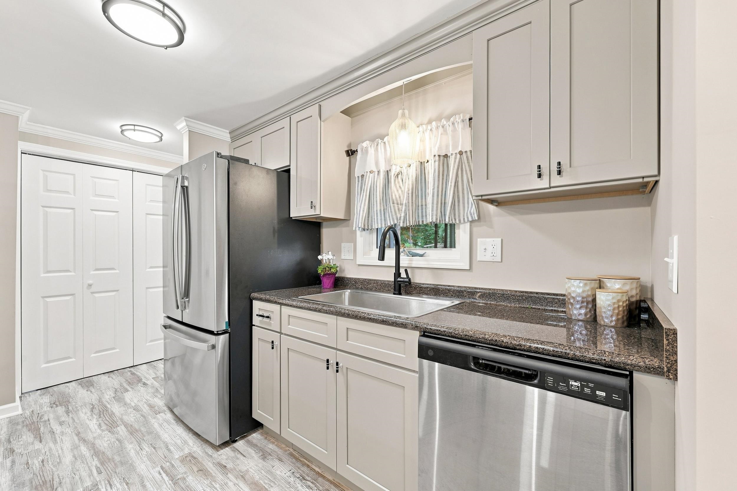 3031 Salem Circle Murrells Inlet, SC 29576 - Photo 11 of 57 Gallery Image 11