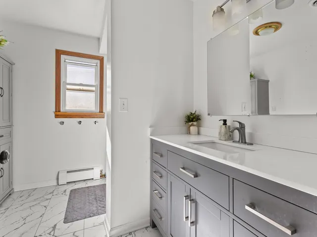 $268,000 | 10241 West Bairstow Avenue, Beach Park, IL 60087