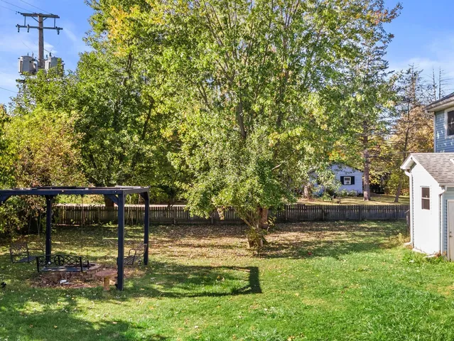 $268,000 | 10241 West Bairstow Avenue, Beach Park, IL 60087