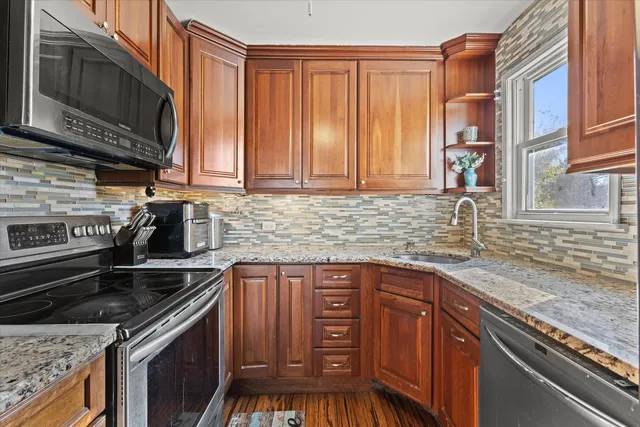 $268,000 | 10241 West Bairstow Avenue, Beach Park, IL 60087