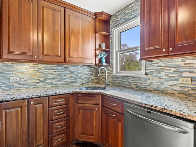 $268,000 | 10241 West Bairstow Avenue, Beach Park, IL 60087