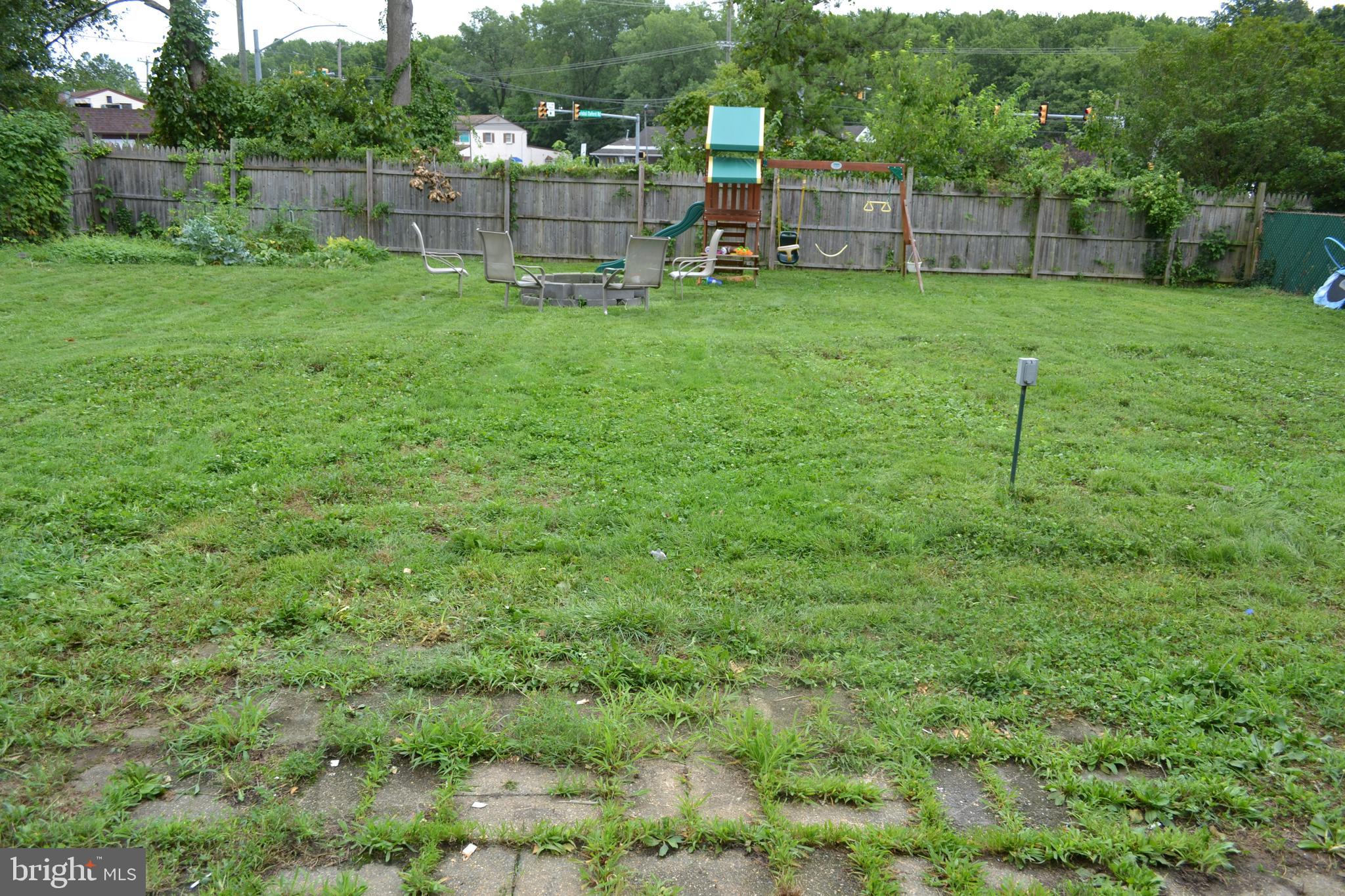 20 Towpath Road Levittown, PA 19056 - Photo 11 of 12 Backyard