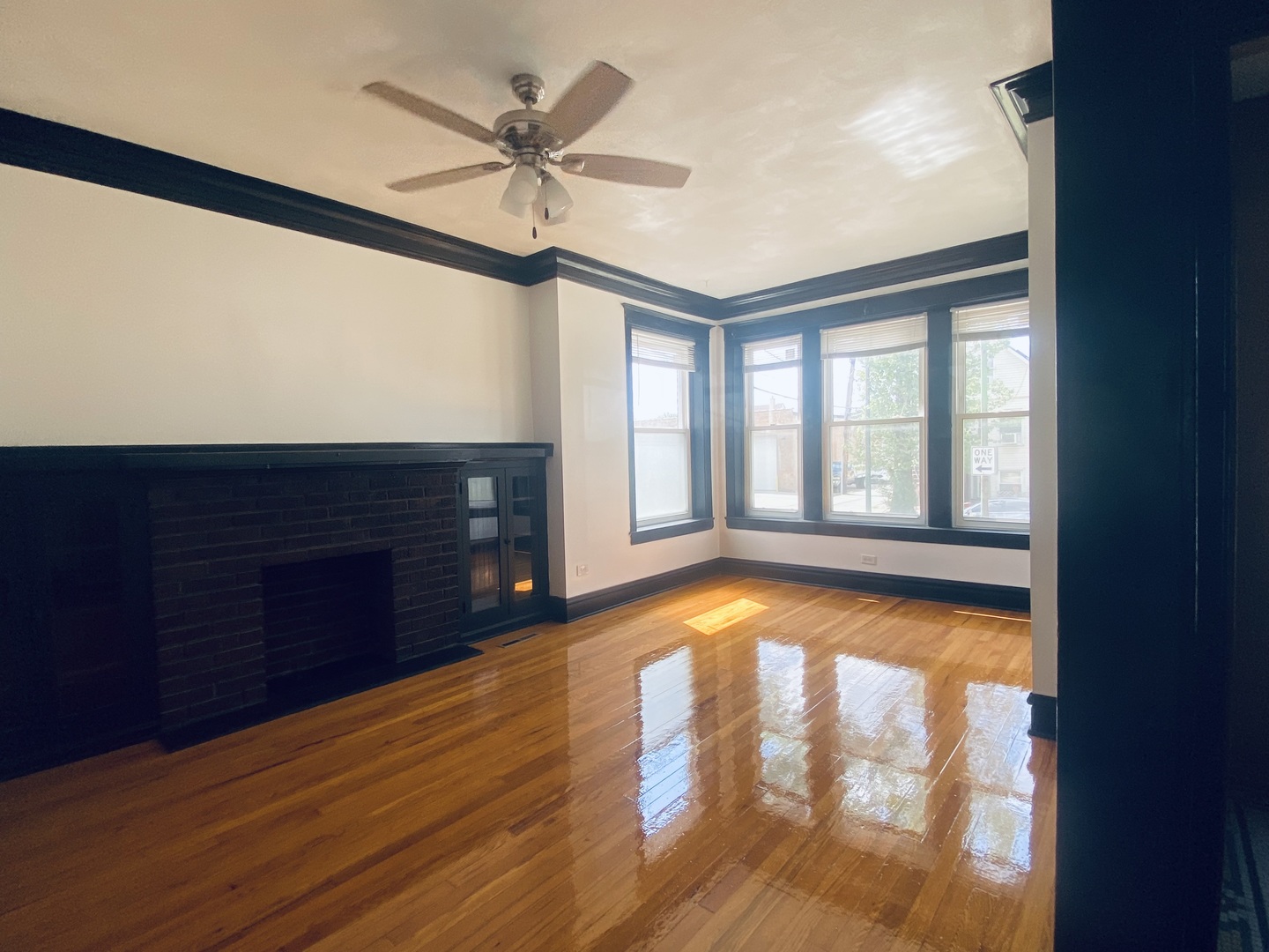 4816 West Grace Street, Unit 1 Chicago, IL 60641 - Photo 3 of 14
