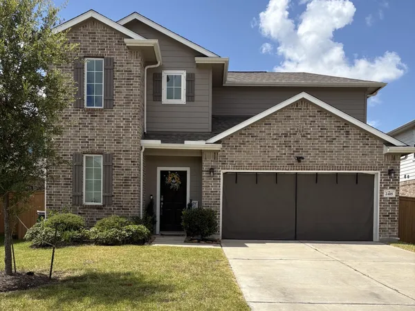 $369,900 | 2418 Palisade Crst Drive, Rosharon, TX 77583