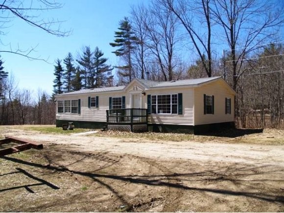 28 Griffin Road Deerfield, NH 03037 - Photo 1 of 1