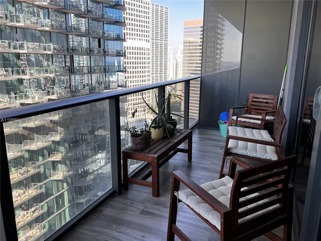 $4,200 | 801 South Miami Avenue, Unit 2807, Miami, FL 33131