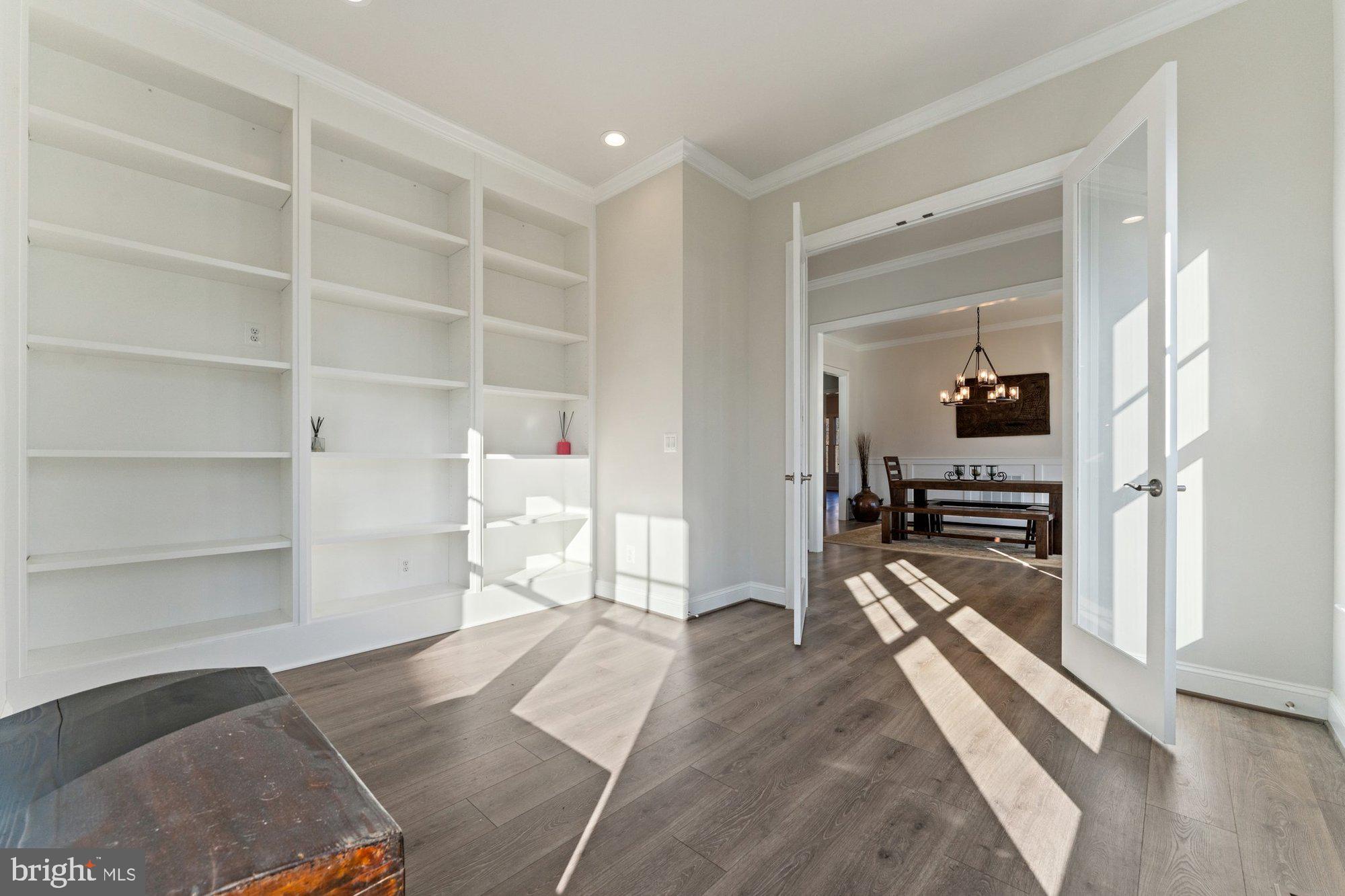 1007 Ware Street Southwest Vienna, VA 22180 - Photo 12 of 86 Gallery Image 12