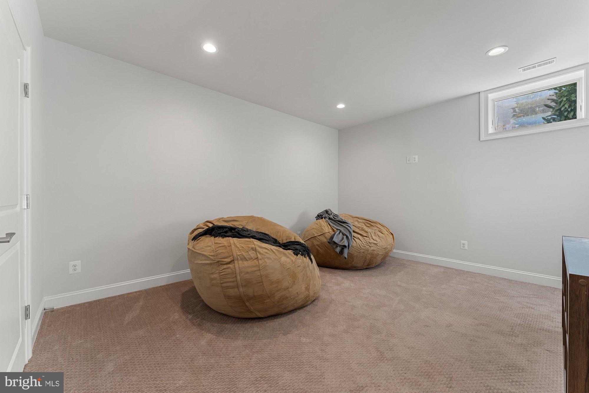 1007 Ware Street Southwest Vienna, VA 22180 - Photo 60 of 86 Gallery Image 60