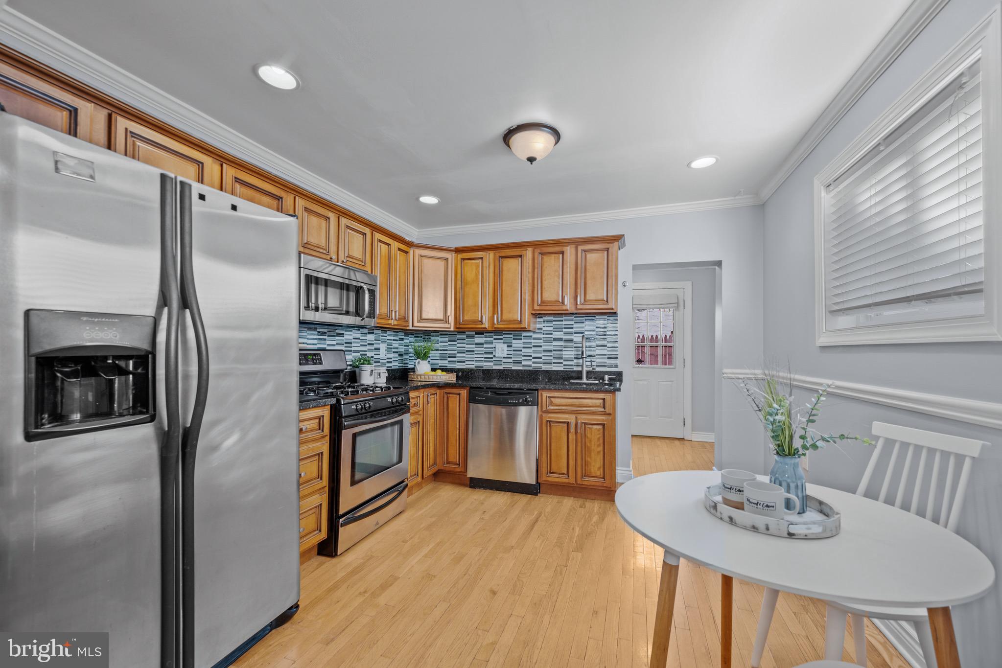 17 West Fort Avenue Baltimore, MD 21230 - Photo 11 of 43 Kitchen leading to back patio