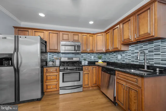 $300,000 | 17 West Fort Avenue, Baltimore, MD 21230