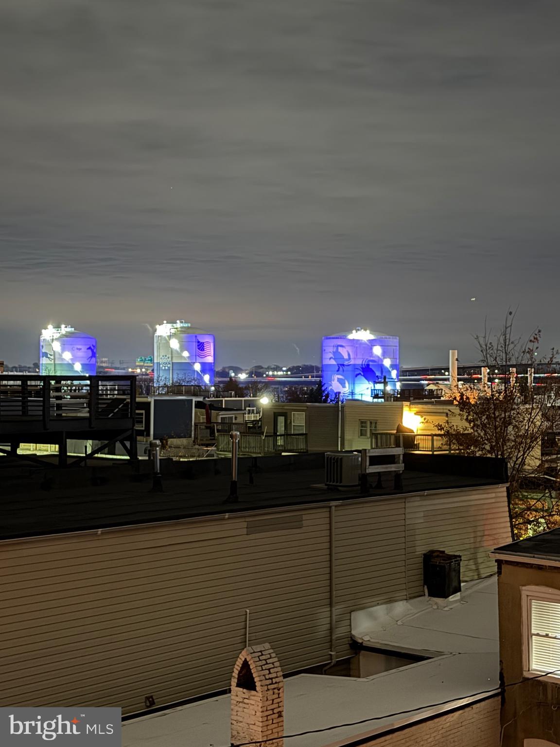 17 West Fort Avenue Baltimore, MD 21230 - Photo 37 of 43 Views of landmarks displaying regional pride