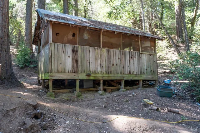 $750,000 | 30401 Hwy 128 Highway, Cloverdale, CA 95425