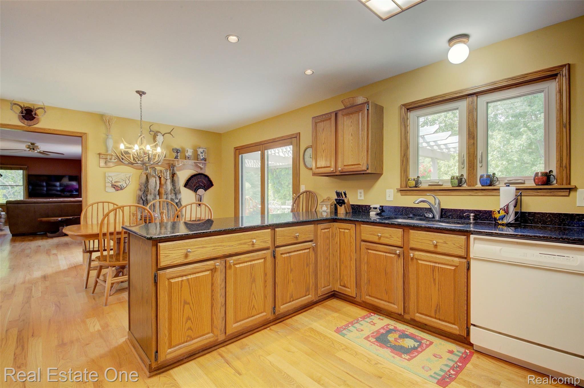 7112 Richardson Road Howell, MI 48843 - Photo 19 of 97 930A4798_799_800.jpg