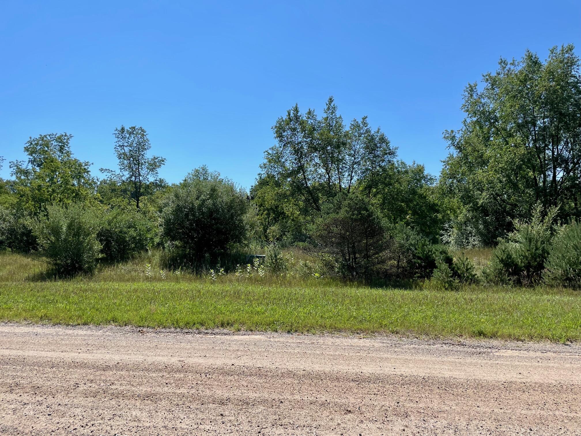 1375 West Adams Road Pentwater, MI 49449 - Photo 3 of 18 IMG_4300