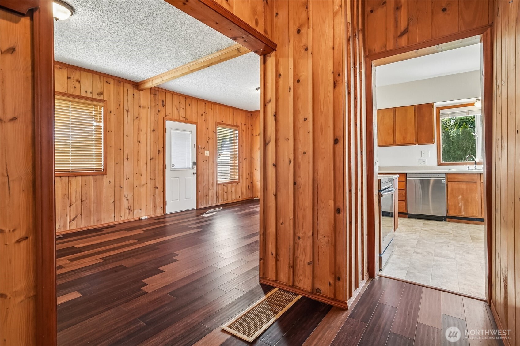 16804 Southeast 128th Street Renton, WA 98059 - Photo 9 of 36 Gallery Image 9