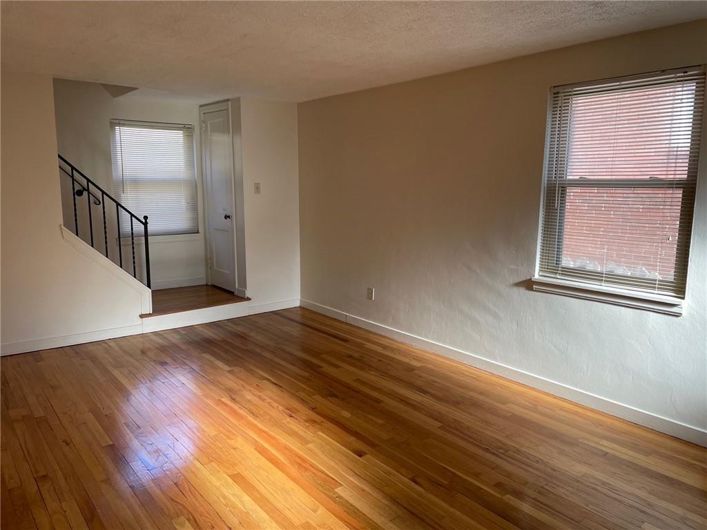 64 Greenlee Road Pittsburgh, PA 15227 - Photo 4 of 25 Gallery Image 4