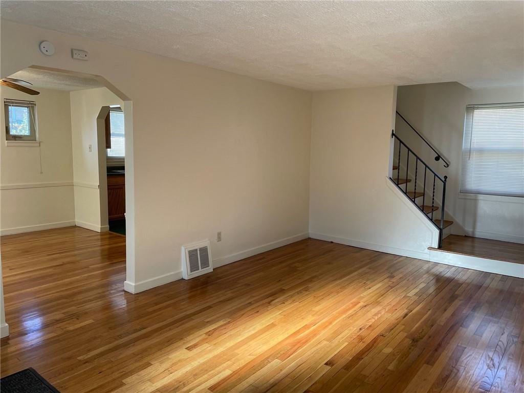 64 Greenlee Road Pittsburgh, PA 15227 - Photo 5 of 25 Gallery Image 5