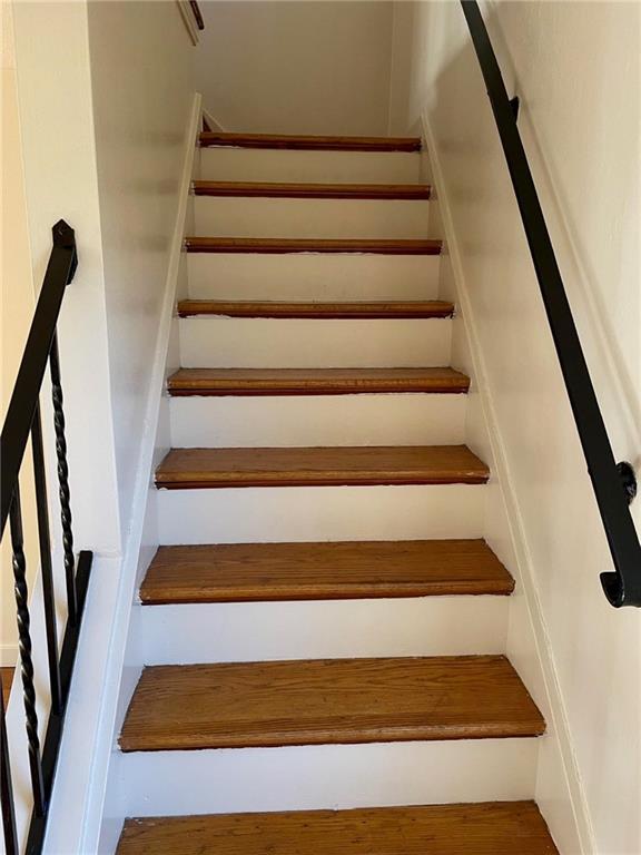 64 Greenlee Road Pittsburgh, PA 15227 - Photo 10 of 25 Gallery Image 10