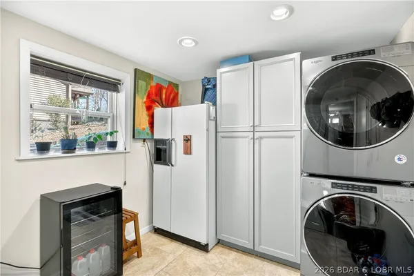 $750,000 | 29345 Cedar Haven Drive, Rocky Mount, MO 65072