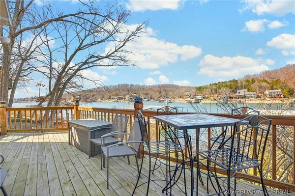 $750,000 | 29345 Cedar Haven Drive, Rocky Mount, MO 65072