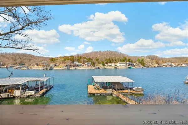 $750,000 | 29345 Cedar Haven Drive, Rocky Mount, MO 65072