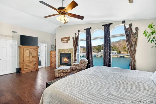 $750,000 | 29345 Cedar Haven Drive, Rocky Mount, MO 65072