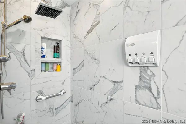 $750,000 | 29345 Cedar Haven Drive, Rocky Mount, MO 65072