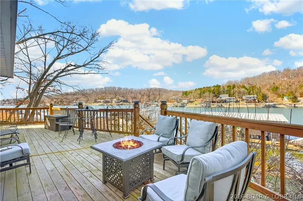 $750,000 | 29345 Cedar Haven Drive, Rocky Mount, MO 65072