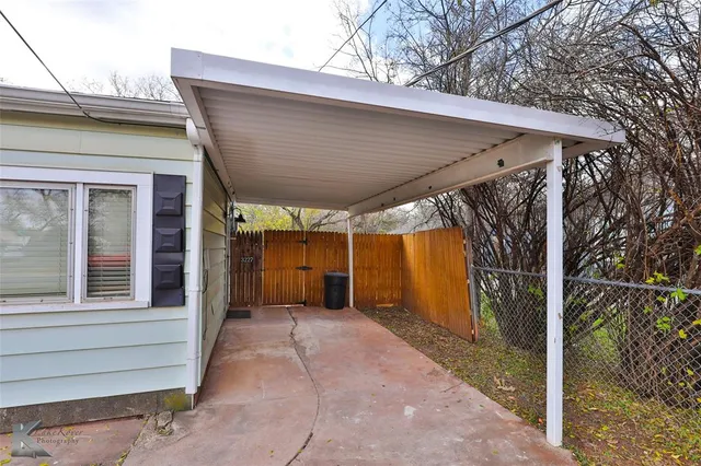 $1,595 | 3227 South 9th Street, Abilene, TX 79605