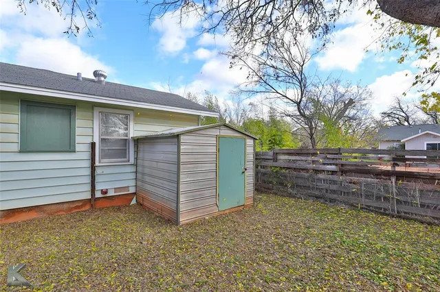 $1,595 | 3227 South 9th Street, Abilene, TX 79605