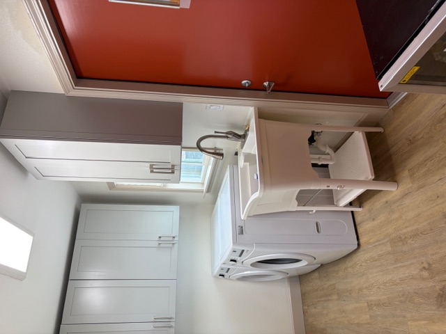 856 Ho'olala Place Hilo, HI 96720 - Photo 19 of 30 a utility room with a sink washer and dryer