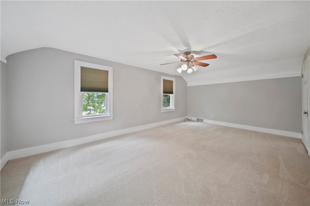 1927 Brainard Road Cleveland, OH 44124 - Photo 20 of 30