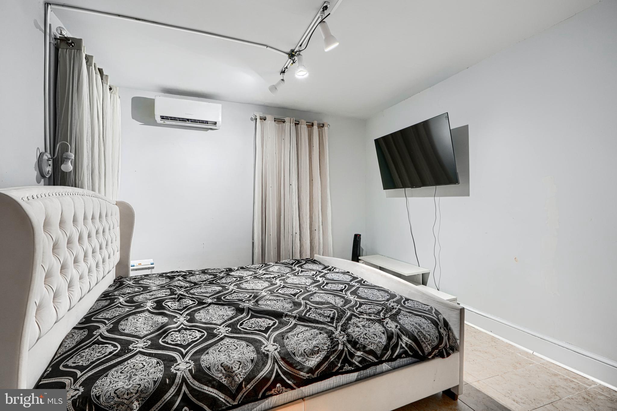 4309 Valley View Avenue Baltimore, MD 21206 - Photo 25 of 49