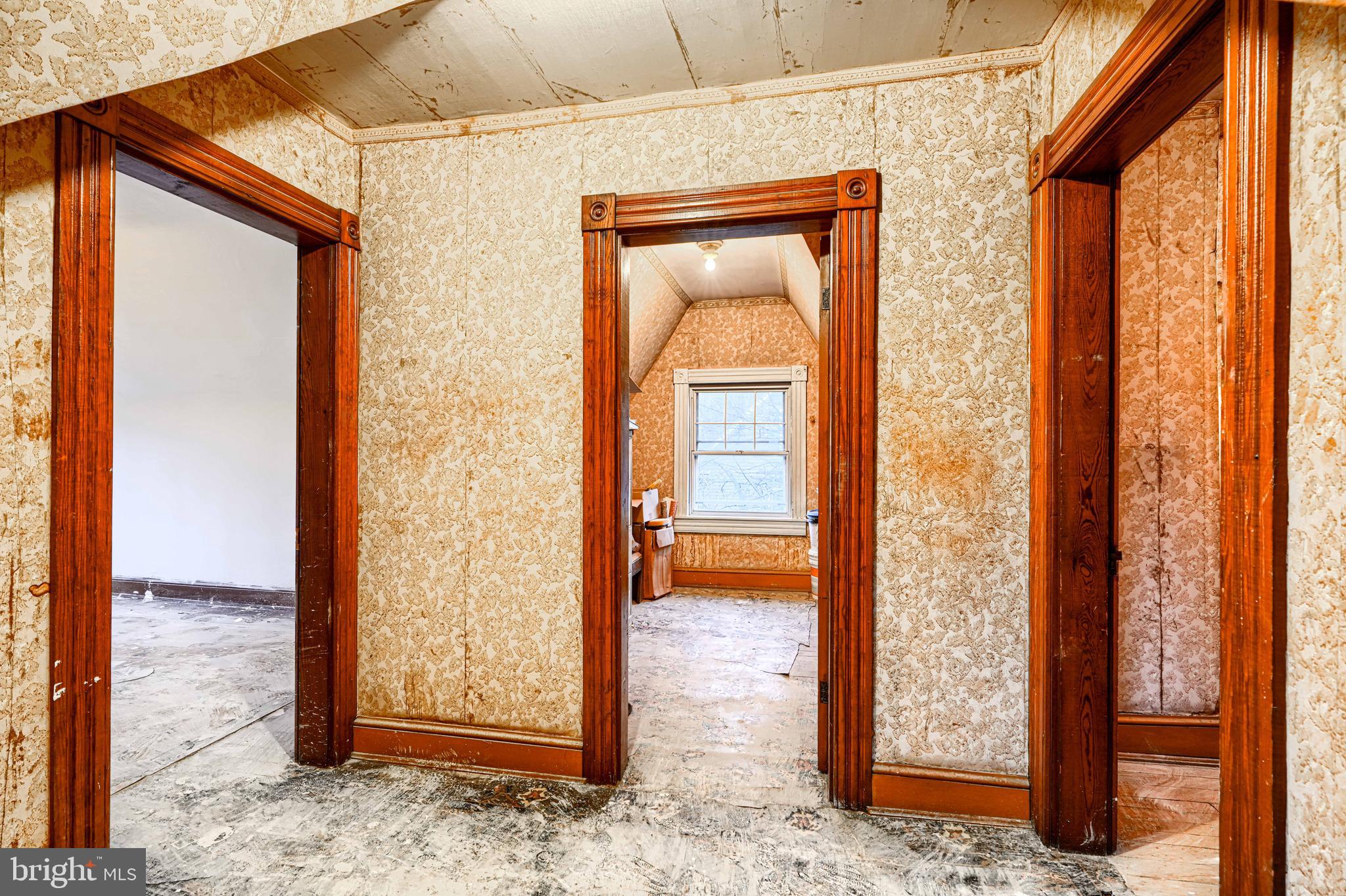 4309 Valley View Avenue Baltimore, MD 21206 - Photo 32 of 49