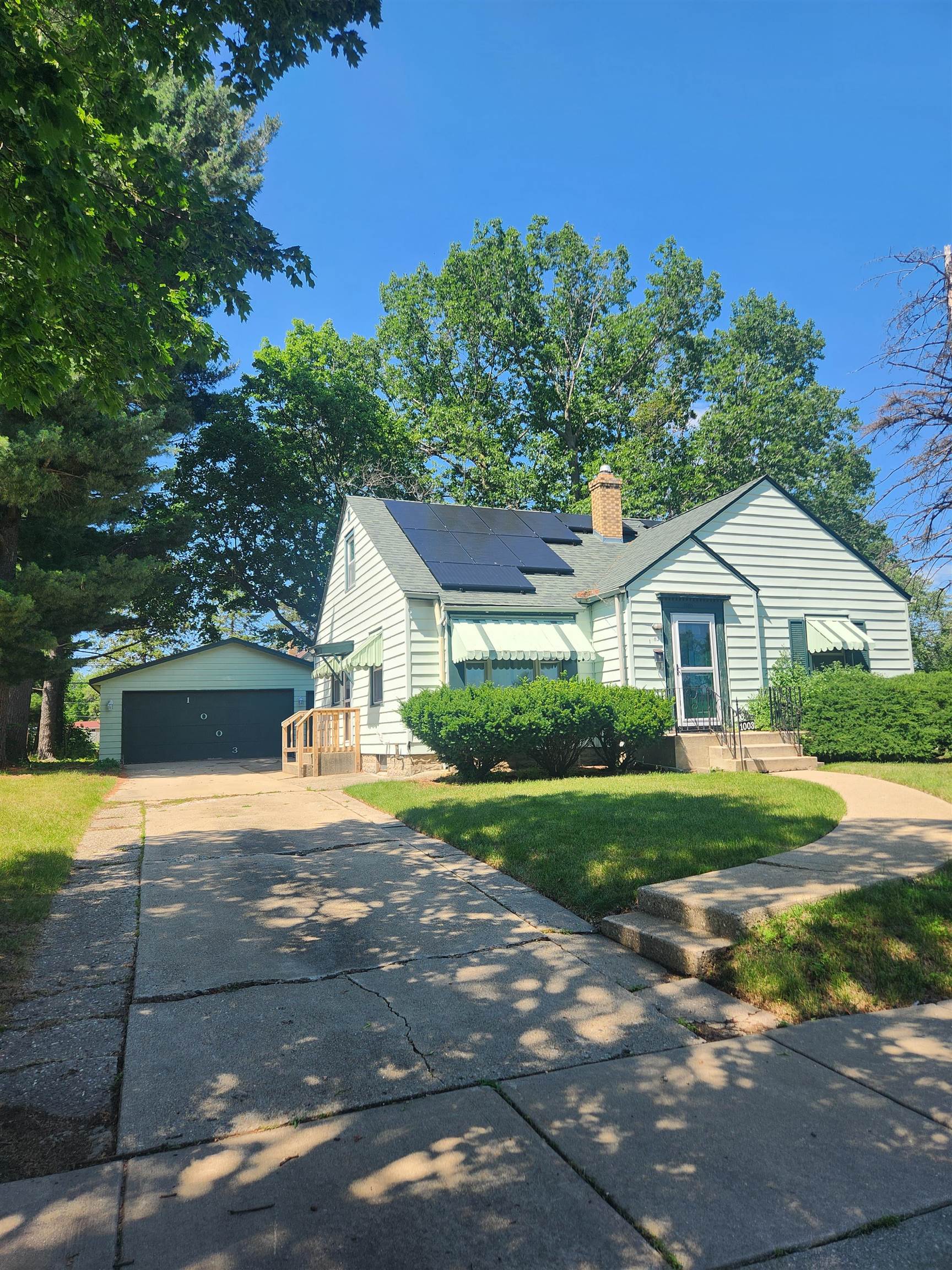 1003 Ogilby Road Rockford, IL 61102 - Photo 1 of 24 Gallery Image 1