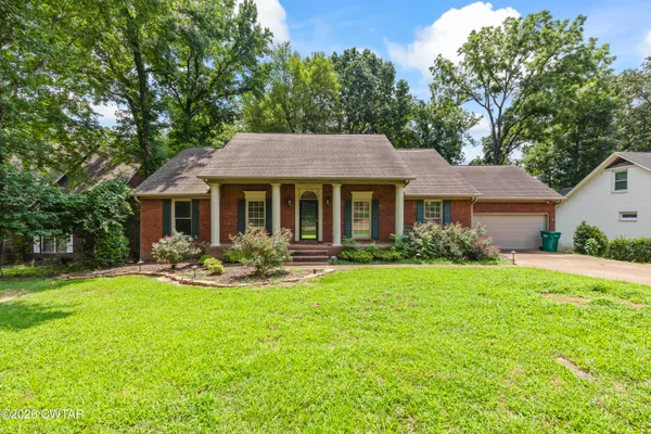 $399,000 | 370 Weatheridge Drive, Jackson, TN 38305