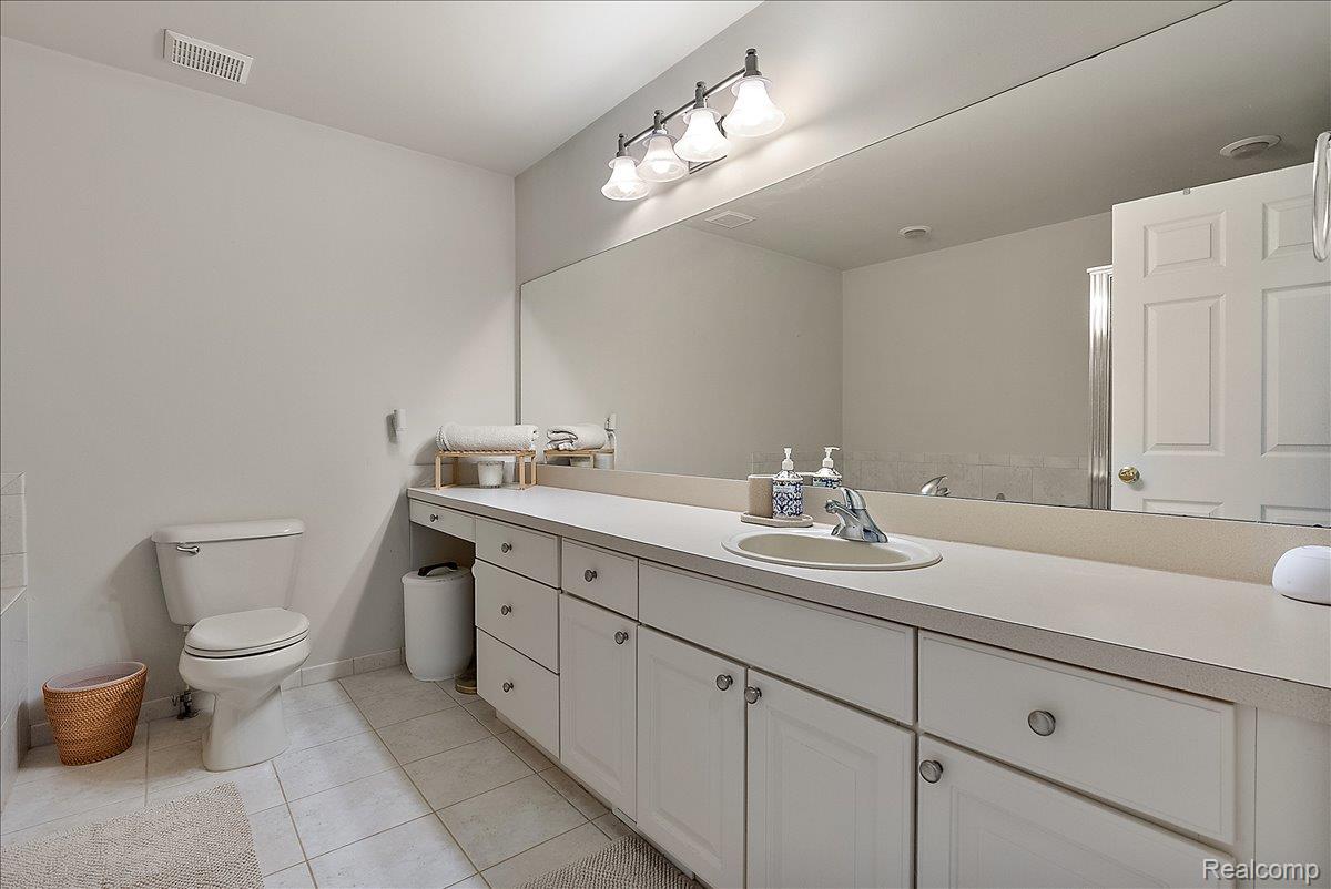 169 Paton Way, Unit 12 Romeo, MI 48065 - Photo 19 of 32 26-169 Paton-44.jpg