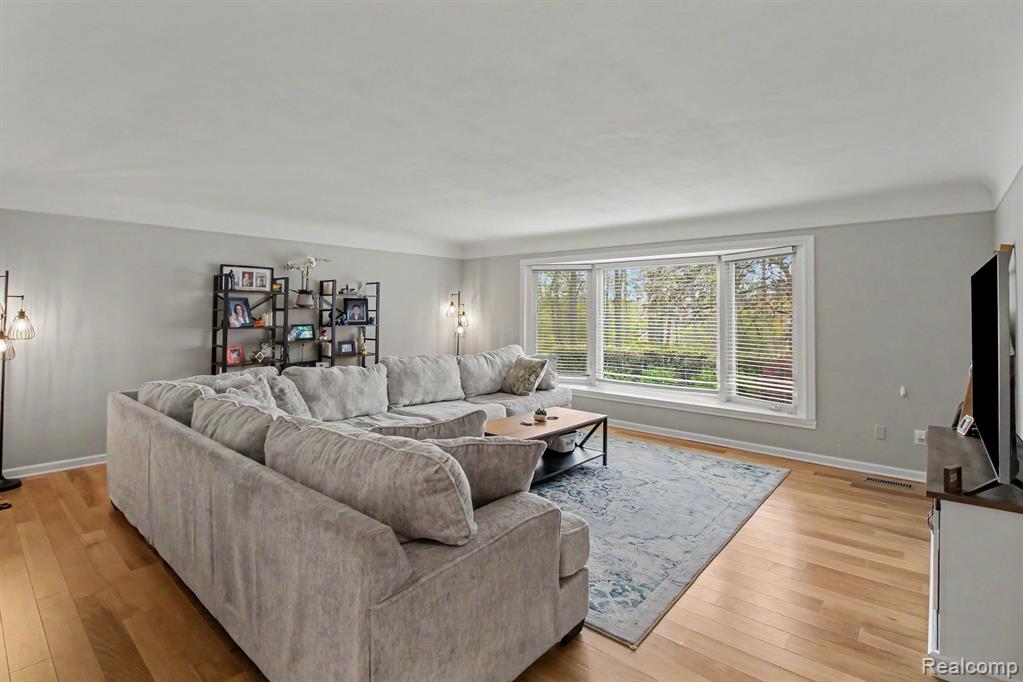2601 Old Plank Road Milford, MI 48381 - Photo 12 of 36