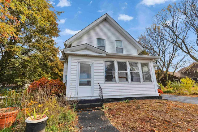 $460,000 | 15 Main Street, Allenstown, NH 03275