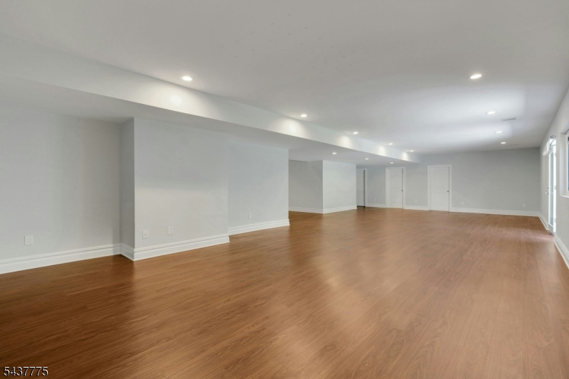 16 Exeter Road Short Hills, NJ 07078 - Photo 40 of 49
