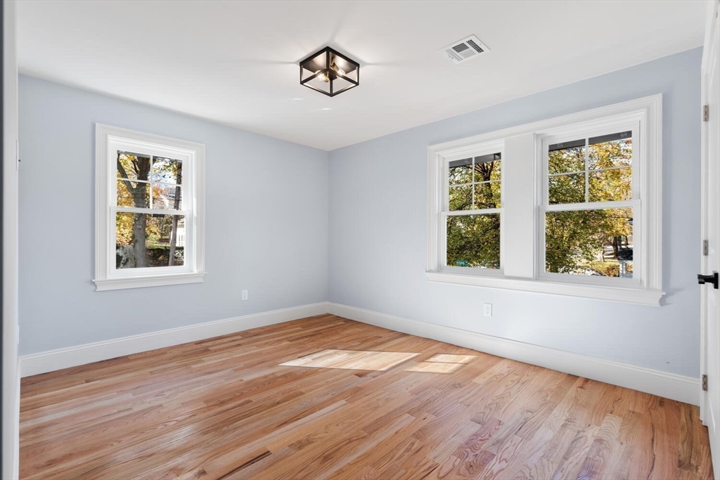 36 Oneida Road Winchester, MA 01890 - Photo 25 of 38