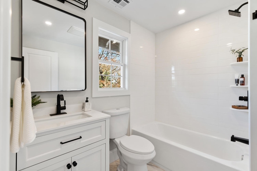 36 Oneida Road Winchester, MA 01890 - Photo 27 of 38