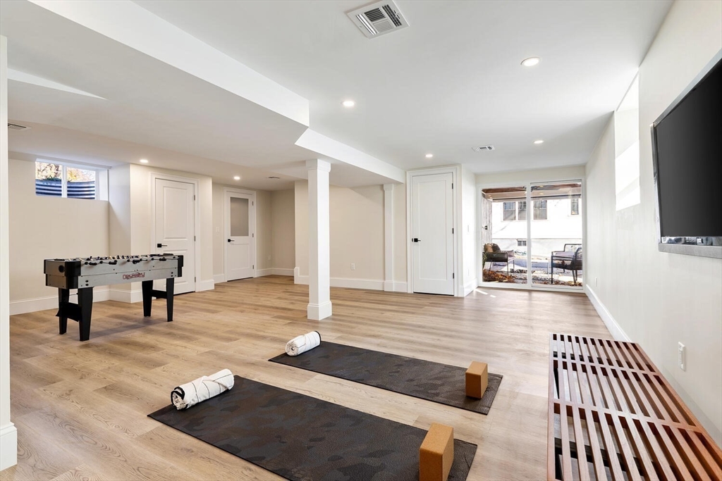 36 Oneida Road Winchester, MA 01890 - Photo 29 of 38