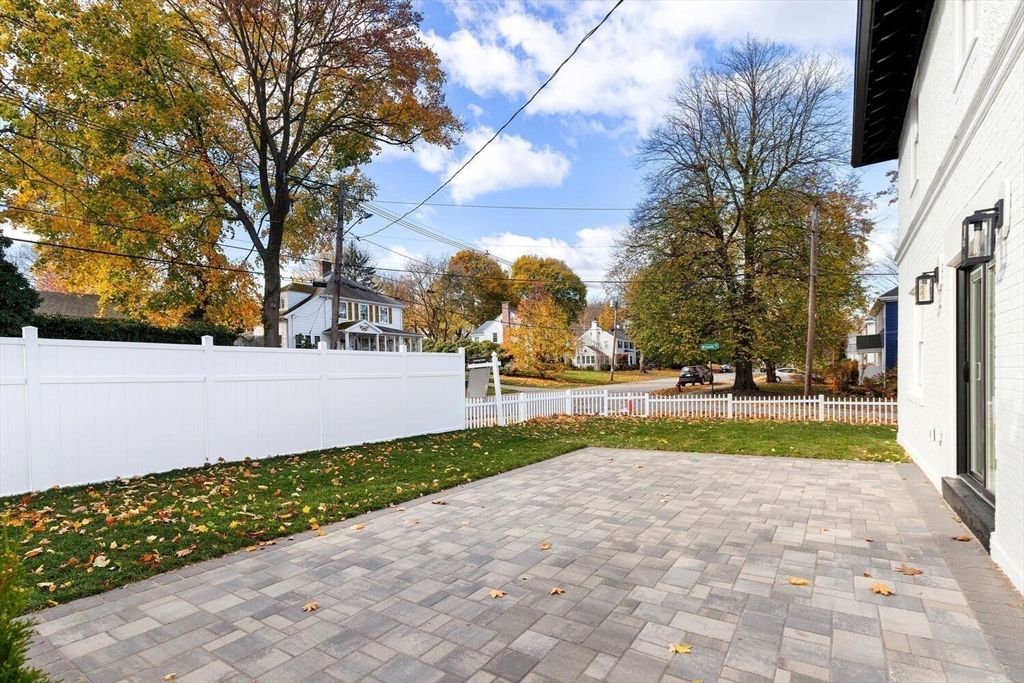 36 Oneida Road Winchester, MA 01890 - Photo 33 of 38