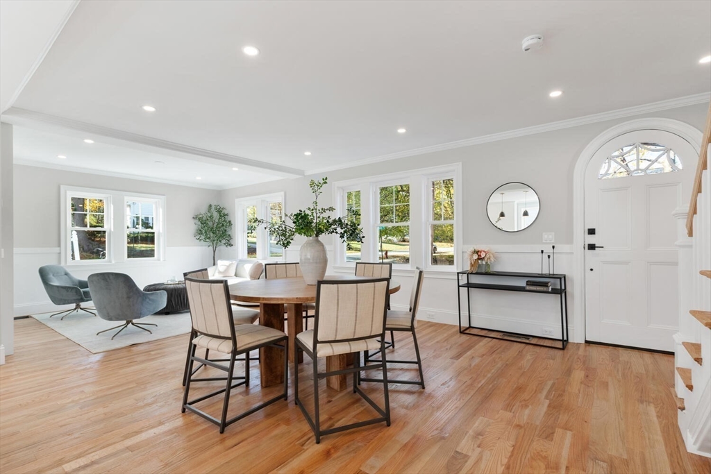 36 Oneida Road Winchester, MA 01890 - Photo 6 of 38