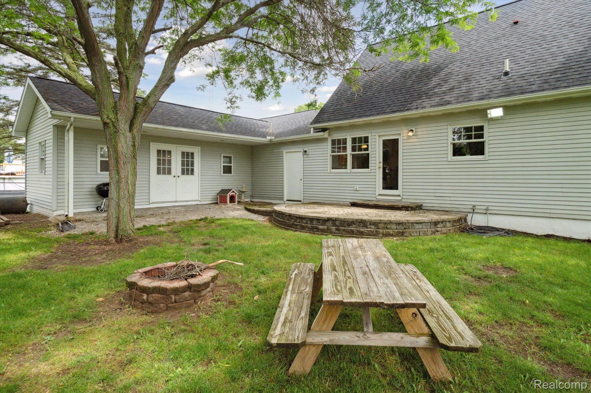 2317 North Vassar Road Burton, MI 48509 - Photo 19 of 42 Gallery Image 19