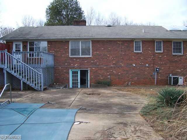 208 Epping Road Clemmons, NC 27012 - Photo 2 of 9 Exterior Back.