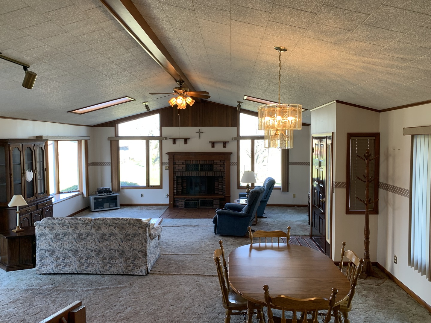4416 South 14000W Road Buckingham, IL 60917 - Photo 6 of 26