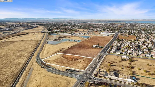 $595,000 | Empire Avenue, Oakley, CA 94561