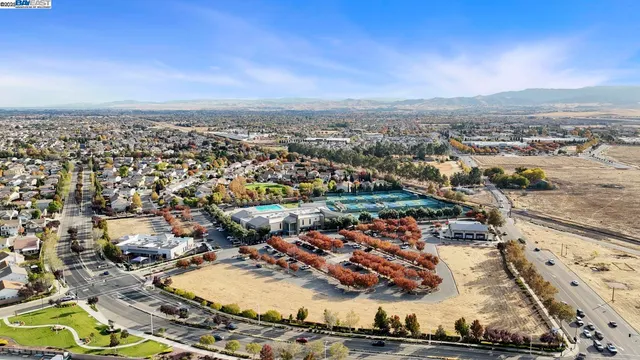 $595,000 | Empire Avenue, Oakley, CA 94561